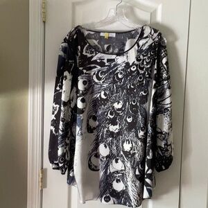 Stylish Black and White Women's Top